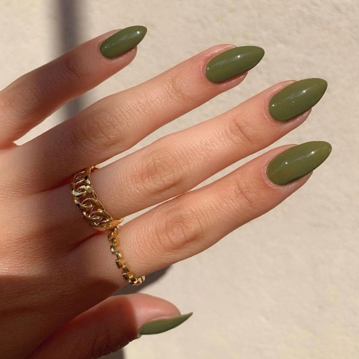 Olivo nails
